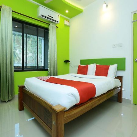 Hotel Oyo 9557 Near Kims Hospital Thiruvananthapuram Esterno foto