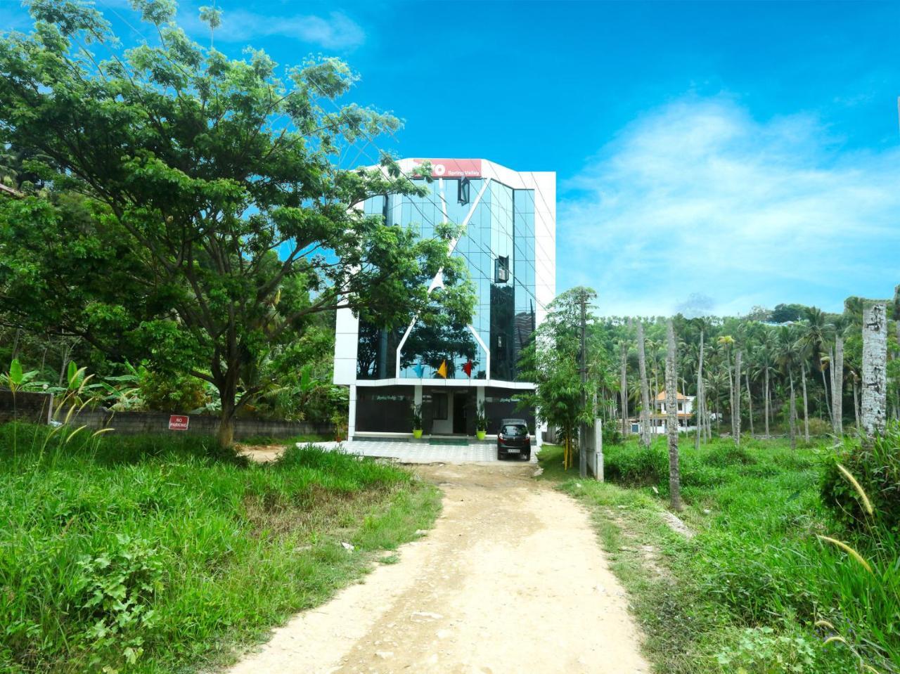 Hotel Oyo 9557 Near Kims Hospital Thiruvananthapuram Esterno foto