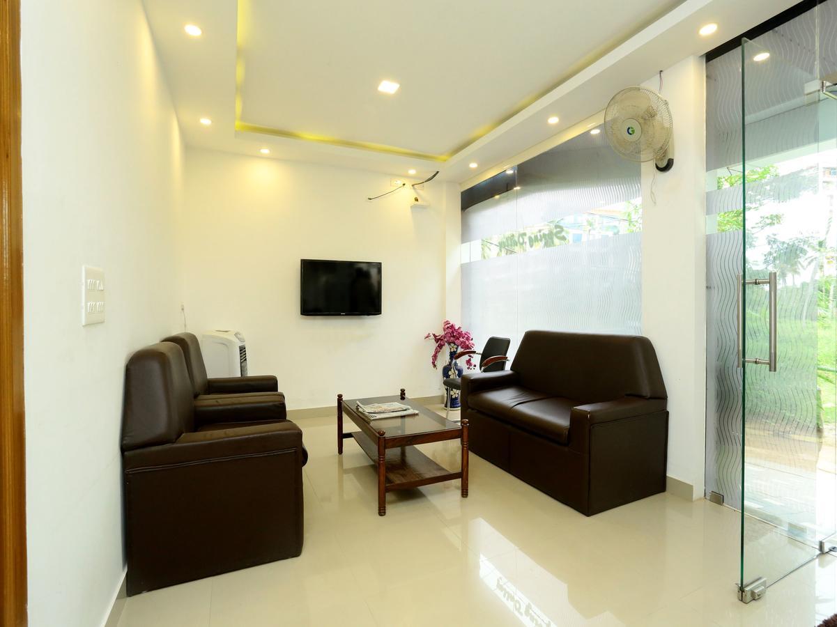 Hotel Oyo 9557 Near Kims Hospital Thiruvananthapuram Esterno foto