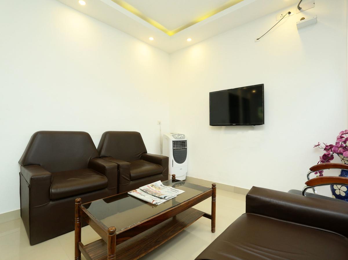 Hotel Oyo 9557 Near Kims Hospital Thiruvananthapuram Esterno foto